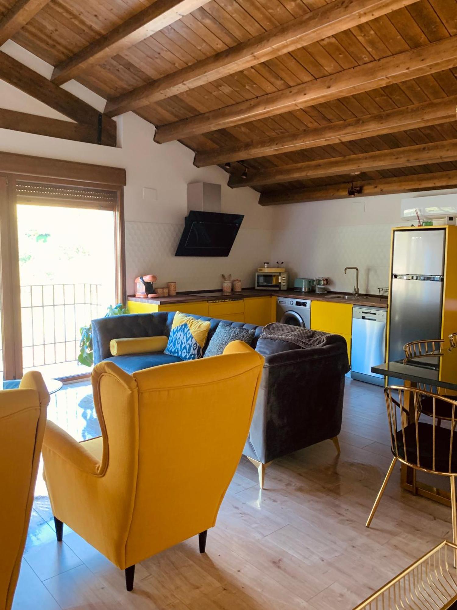 Apartamentos En El Valle Del Jerte Flores Para Angela Cabezuela Del Valle Exterior foto